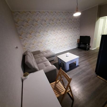 Futuristic 1 Bedroom Apartment Next To Vake Park Tbilisi ภายนอก รูปภาพ